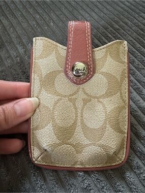 COACH Signature C Electronic Case Tan Pink Patent Leather Card Lip Gloss Y2K